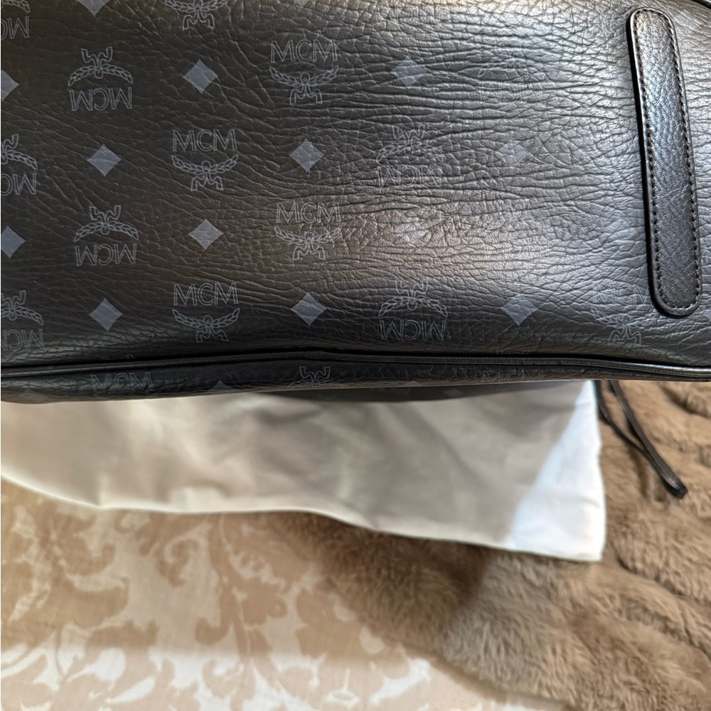 MCM Black Shoppers Tote - Picture 5 of 10